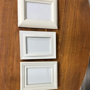 Elegant White Picture Frame Set